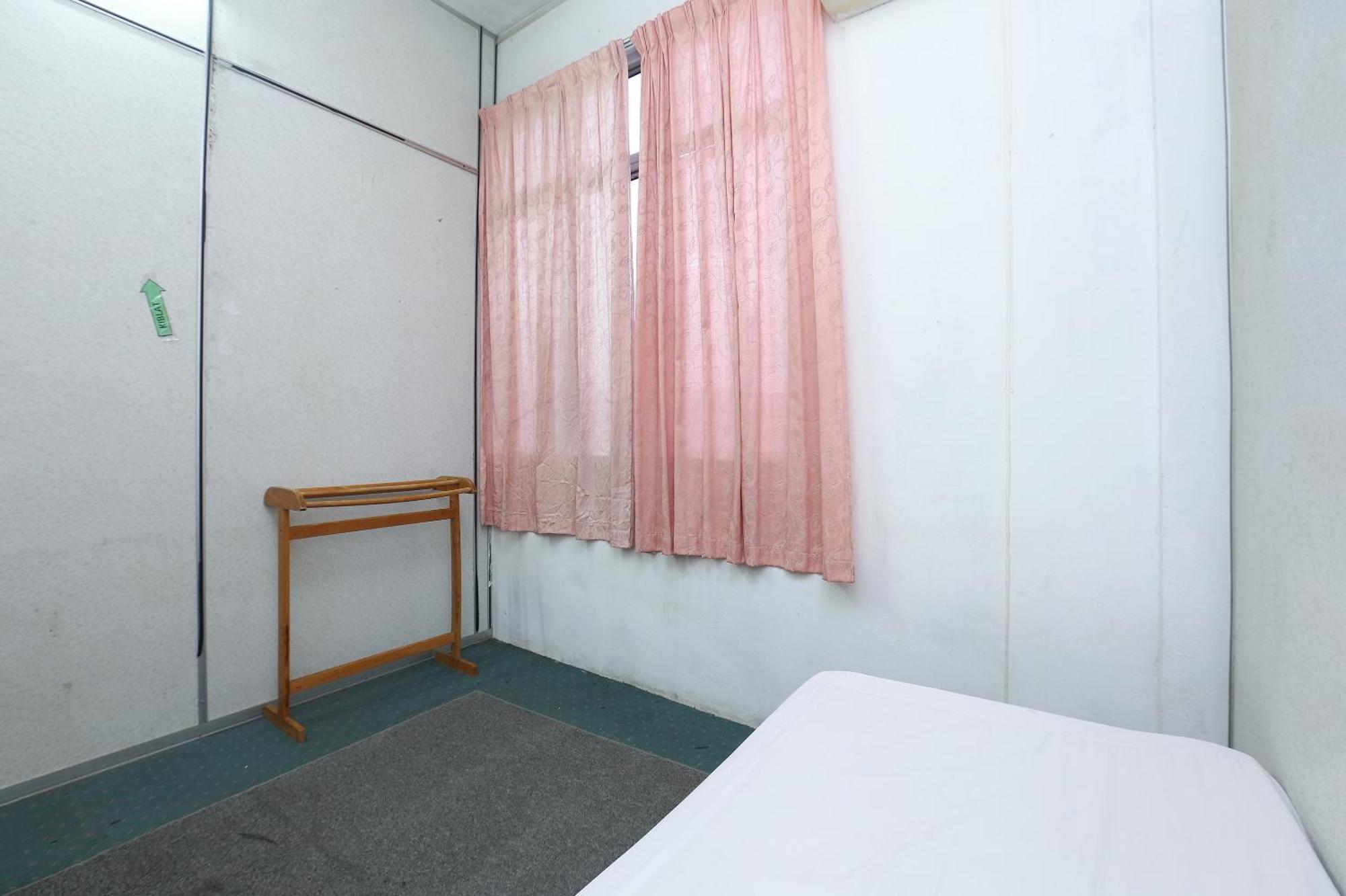 Oyo 89755 D&D Budget Inn Kota Bharu Exterior photo