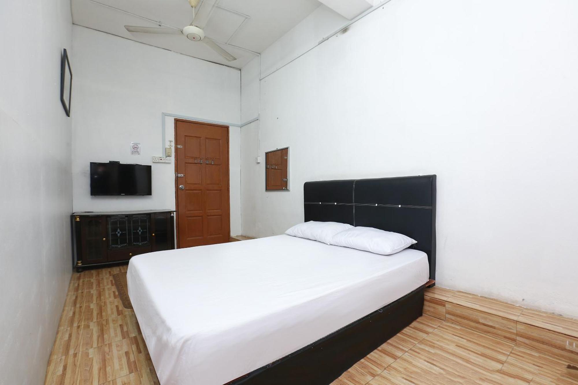 Oyo 89755 D&D Budget Inn Kota Bharu Exterior photo